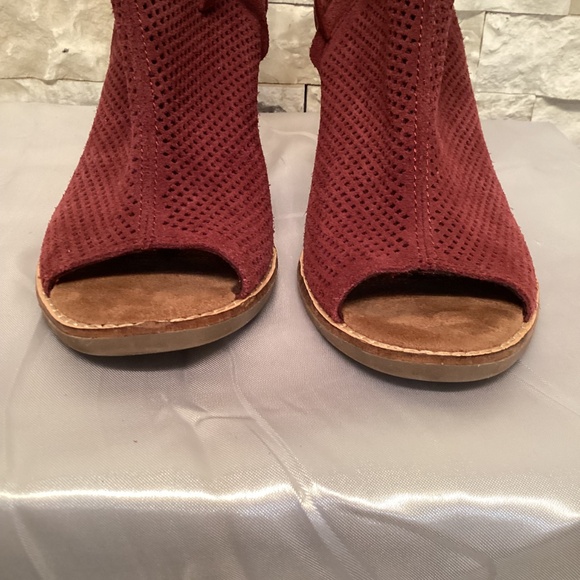 TOMS Majorca Peep Toe Ankle Bootie - Picture 4 of 12